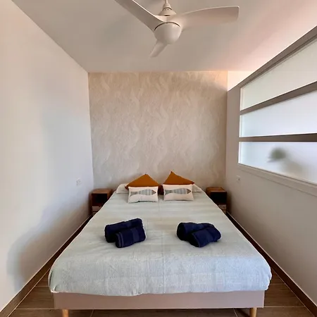 Blue Horizon - Luxury By The Sea