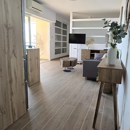 Lägenhet Blue Horizon - Luxury By The Sea *