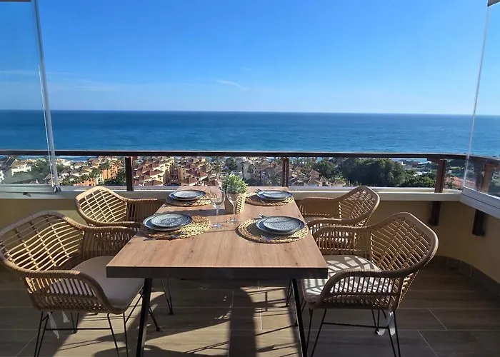 Blue Horizon - Luxury By The Sea